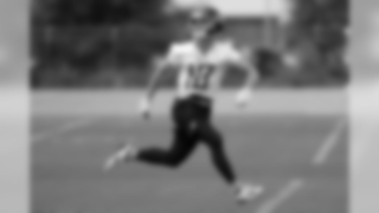 Tennessee Titans wide receiver Adam Humphries runs a drill during an organized team activity at the Titans' NFL football training facility Tuesday, May 21, 2019, in Nashville, Tenn. (AP Photo/Mark Humphrey)