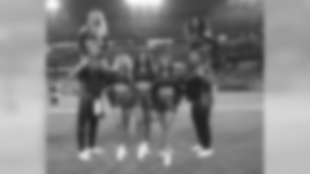 NASHVILLE, TN - August 17, 2019 - Titans Cheerleaders during the preseason home game between the New England Patriots and the Tennessee Titans at Nissan Stadium in Nashville, TN. Photo By Al Wagner/Tennessee Titans