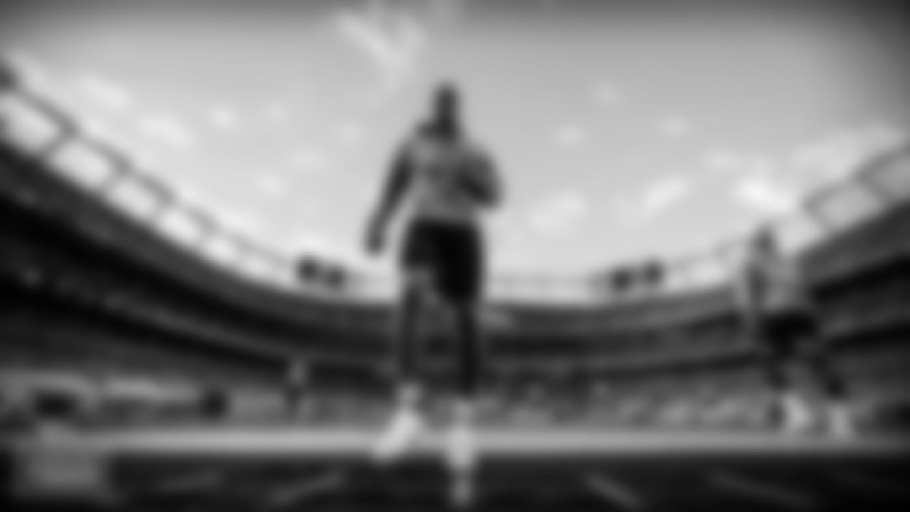 DENVER, CO - SEPTEMBER 14, 2020 - The Tennessee Titans versus the Denver Broncos on Monday Night Football at Empower Field at Mile High. Photo By Donald Page/Tennessee Titans