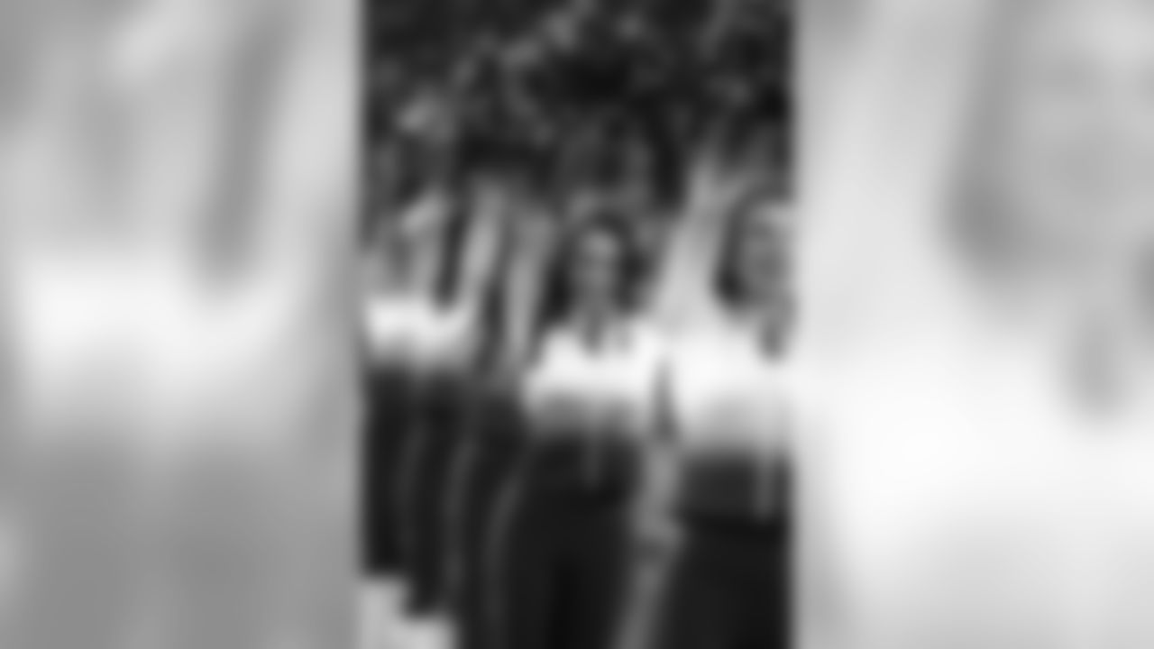 jags2018cheer163921seqn}