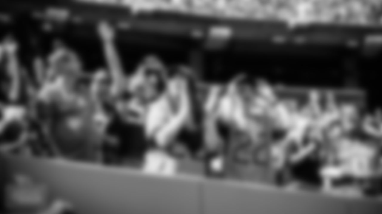 FansFans during the game between the Tennessee Titans and the Kansas City Chiefs at Nissan Stadium on October 24, 2021 in Nashville, TN. Photo By Lakin Householder/Tennessee Titans