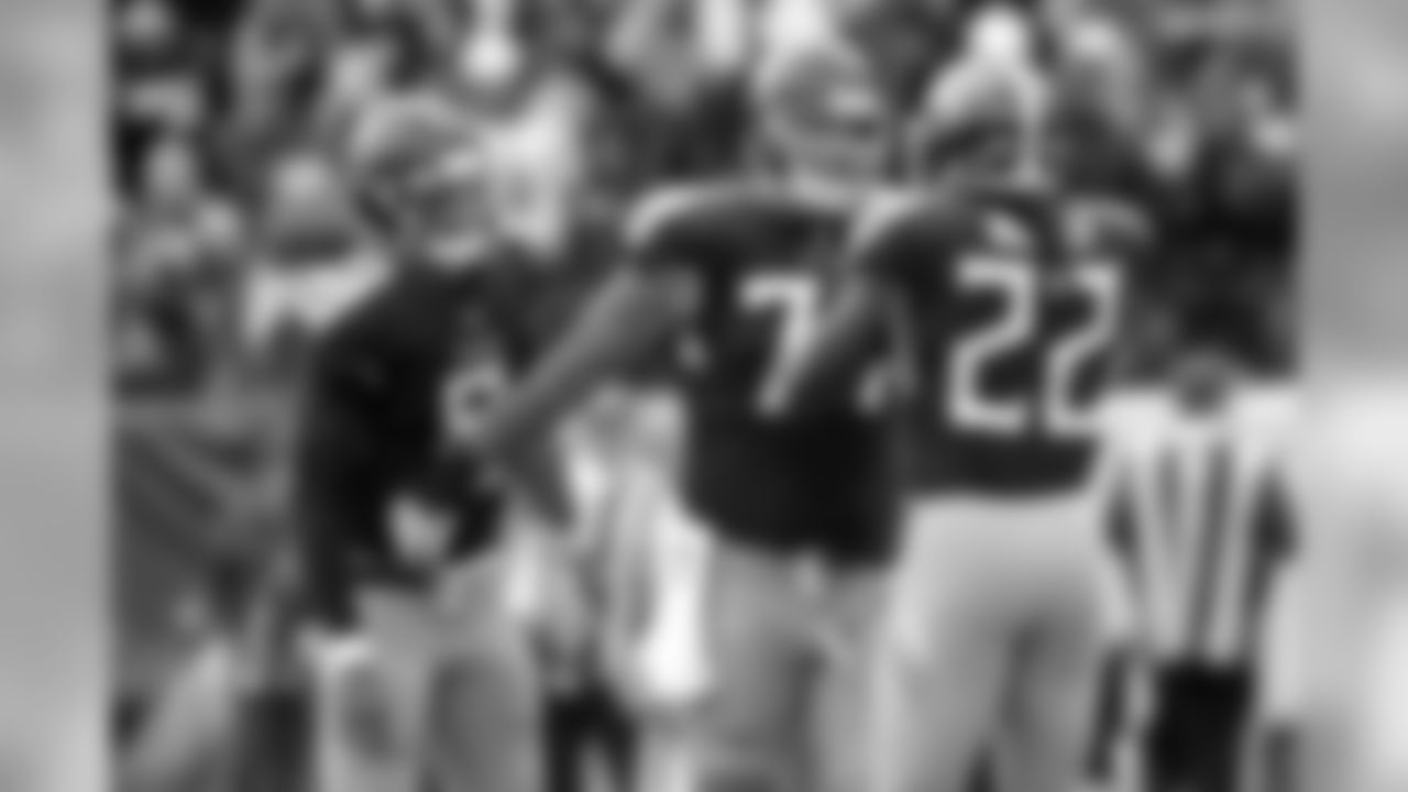 Tennessee Titans offensive tackle Taylor Lewan (77) and quarterback Marcus Mariota (8) congratulate running back Derrick Henry (22) after Henry scored a touchdown against the New England Patriots in the first half of an NFL football game Sunday, Nov. 11, 2018, in Nashville, Tenn. (AP Photo/Mark Zaleski)