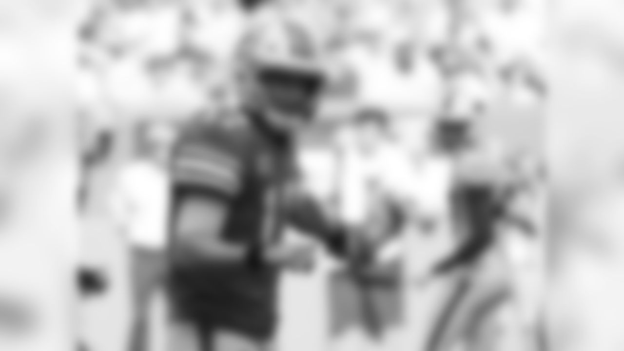 Miami Dolphins quarterback Ryan Tannehill (17) gestures, during the first half of an NFL football game against the Buffalo Bills, Sunday, Dec. 2, 2018, in Miami Gardens, Fla. (AP Photo/Joel Auerbach)