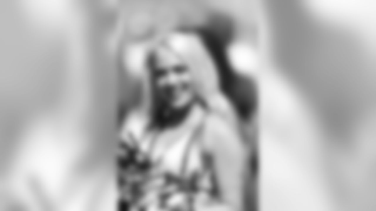 cheerleaders-2018eagles151277