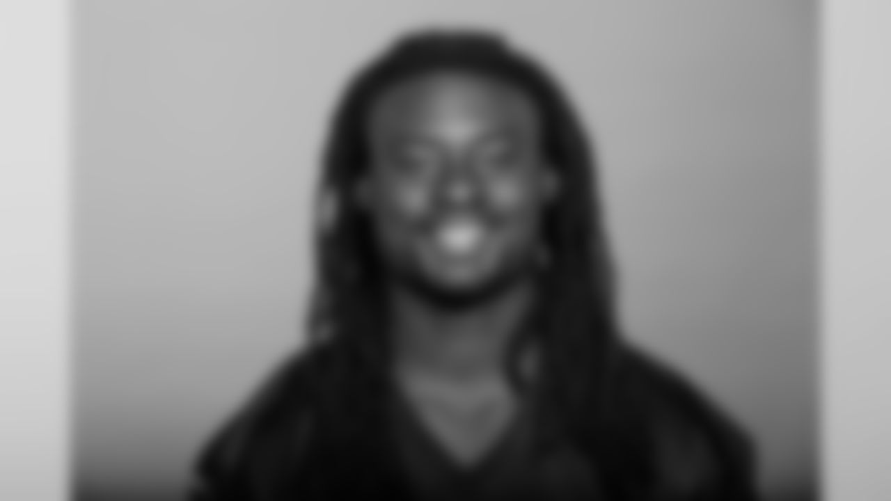 37 S Johnathan Cyprien