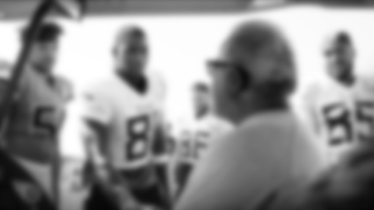 NASHVILLE, TN - OCTOBER 03, 2019 - Earl Campbell talks to Tight end Jonnu Smith #81 of the Tennessee Titans after practice at Saint Thomas Sports Park in Nashville, TN. Photo By Donald Page/Tennessee Titans