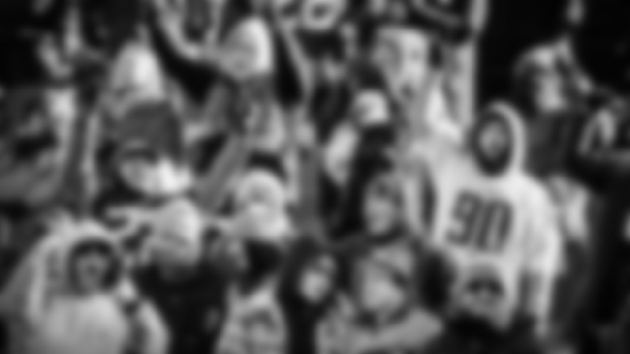 Tennessee Titans and the Houston Texans compete at Nissan Stadium on December 24, 2022 in Nashville, TN. Photo By \03387281/Tennessee Titans