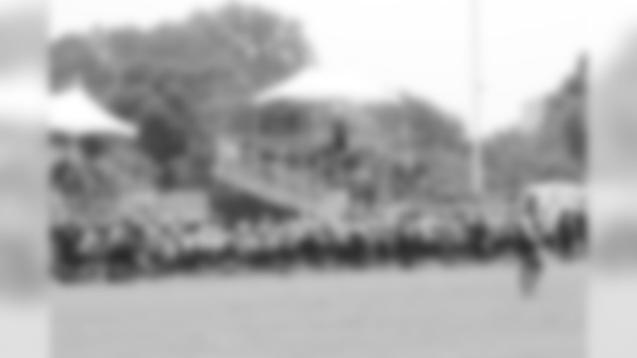 titans-bucs-practice-180815c43872