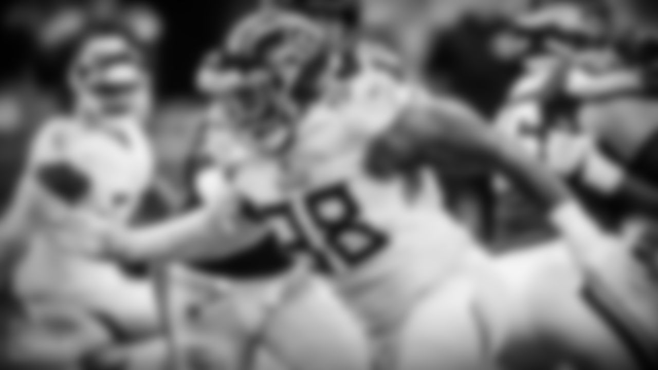 Defensive lineman Jeffery Simmons #98 of the Tennessee Titans during the game between the Tennessee Titans and the Minnesota Vikings at U.S. Bank Stadium on SEPTEMBER 27, 2020 in Minneapolis, MN. Photo By Donald Page/Tennessee Titans