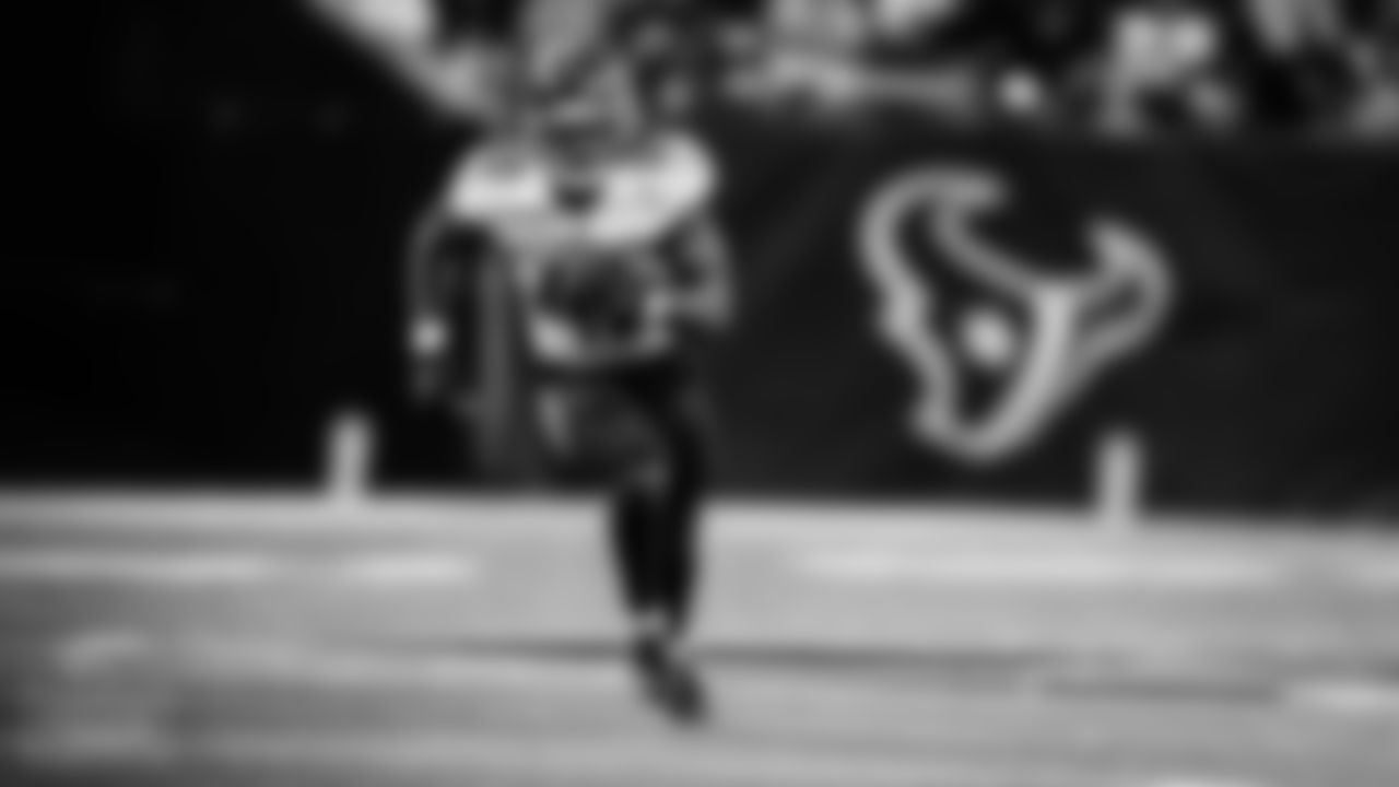 The Tennessee Titans and the Houston Texans play at NRG Stadium on October 30, 2022 in Houston, TX Photo By Donald Page/Tennessee Titans