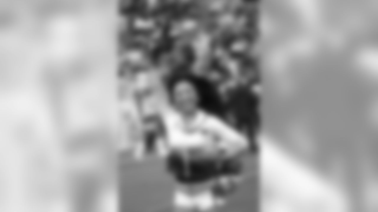 mari2018cheer65106seqn}