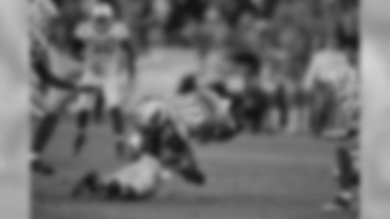 The Tennessee Titans and Indianapolis Colts in action on Sunday, Oct. 11, 2009 at LP Field in Nashville, Tenn.