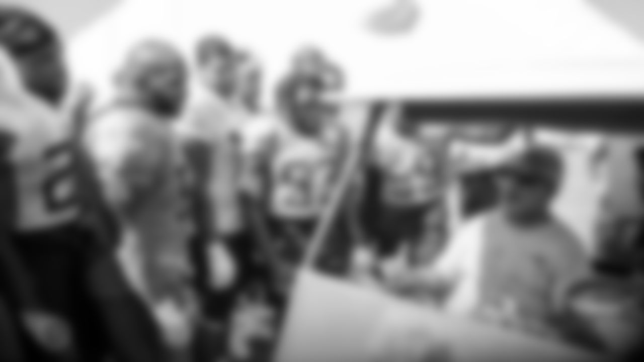 NASHVILLE, TN - OCTOBER 03, 2019 - Earl Campbell talks to the team after practice at Saint Thomas Sports Park in Nashville, TN. Photo By Donald Page/Tennessee Titans