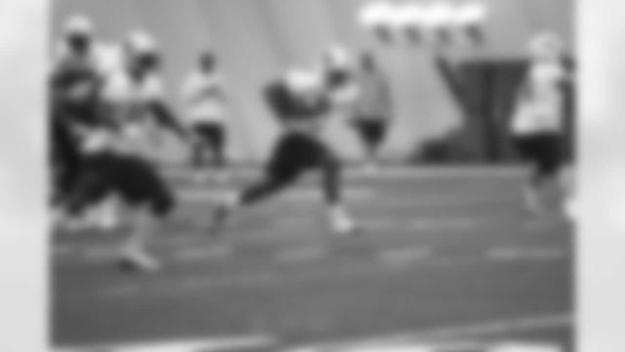 Tennessee Titans players take part in an organized training activity (OTA) on Wednesday, June 17, 2009 at Baptist Sports Park.