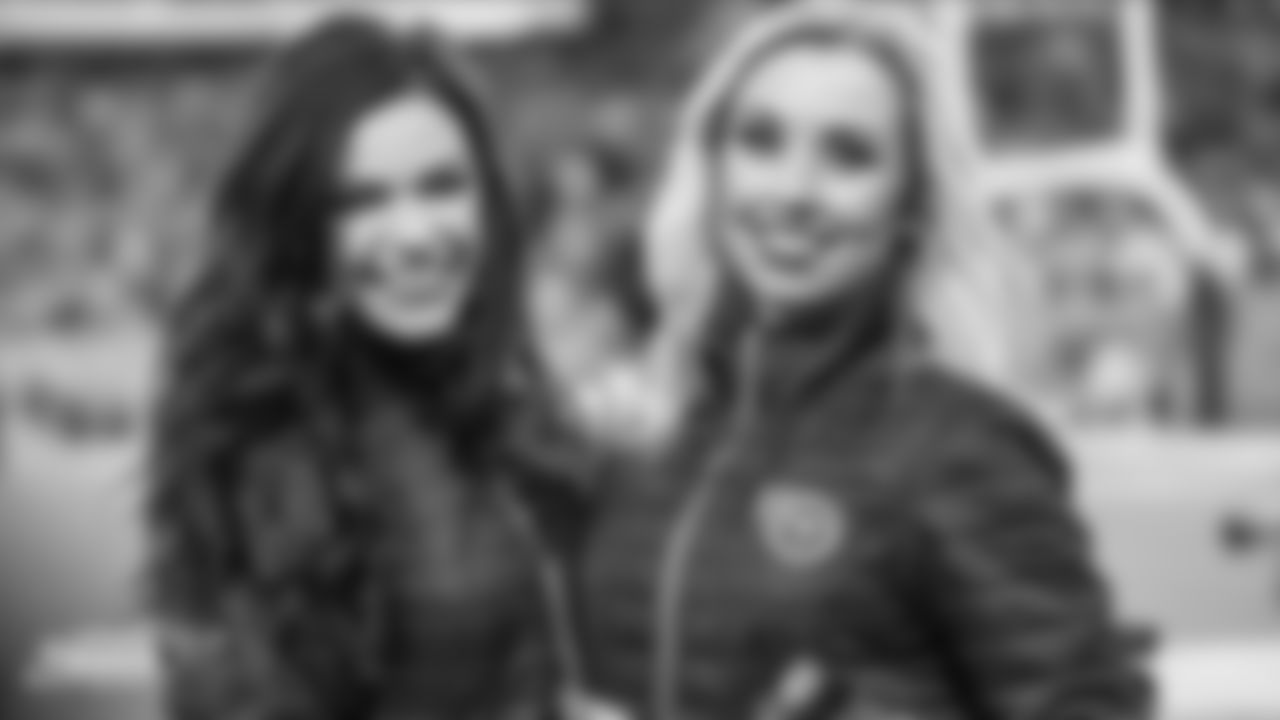 Tennessee Titans Cheerleaders Brenna and Amy during the divisional playoff game between the Tennessee Titans and the Cincinnati Bengals at Nissan Stadium on January 22, 2022 in Nashville, TN. Photo By Lakin Householder/Tennessee Titans