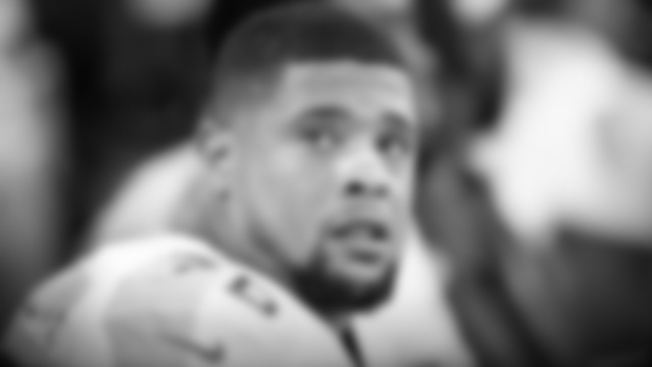 OAKLAND, CA - DECEMBER 08, 2019 - Guard Rodger Saffold #76 of the Tennessee Titans during the game between the Tennessee Titans and Oakland Raiders at at Oakland-Alameda County Coliseum. Photo By Donald Page/Tennessee Titans