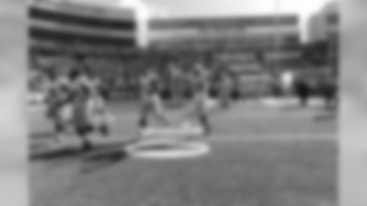 Tennessee Titans vs. Buffalo Bills on October 17, 2012. Photos by Donn Jones Photography.