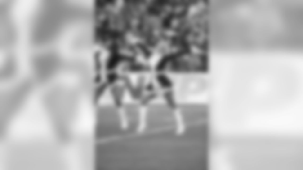 titans-redskins-cheer66133seqn}