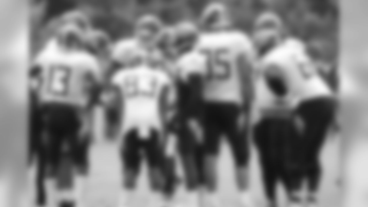 titans-bucs-practice-180815c43877