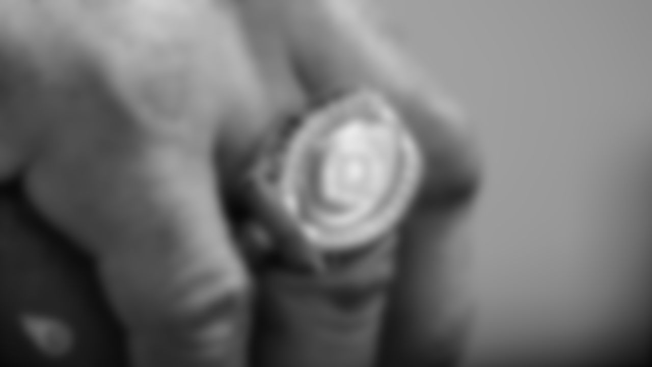 NASHVILLE, TN - OCTOBER 03, 2019 - Earl Campbell Hall of Fame Ring during practice at Saint Thomas Sports Park in Nashville, TN. Photo By Donald Page/Tennessee Titans
