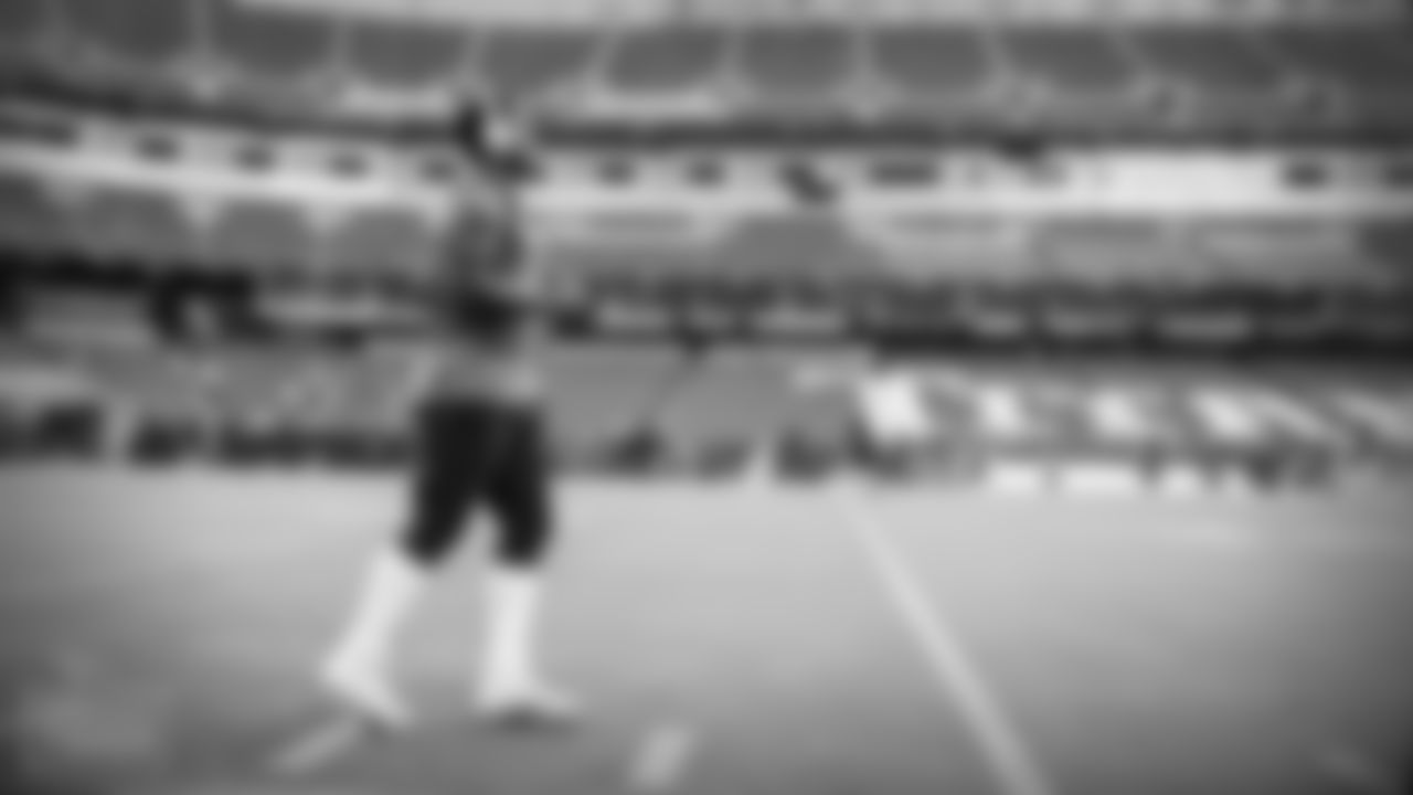 Players warmup before the preseason game between the Tennessee Titans and the Chicago Bears at Nissan Stadium on August 28, 2021 in Nashville, TN. Photo By Donald Page/Tennessee Titans