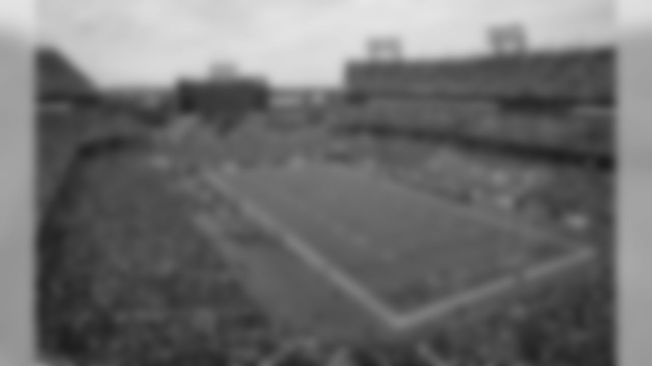 The Tennessee Titans play the Houston Texans in Nissan Stadium during the second half of an NFL football game Sunday, Sept. 16, 2018, in Nashville, Tenn. (AP Photo/James Kenney)