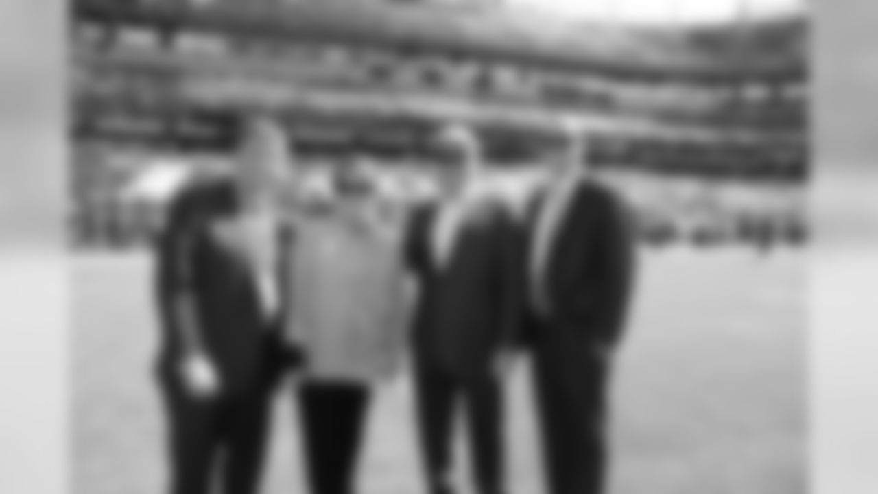 ownership2018eaglesB51588