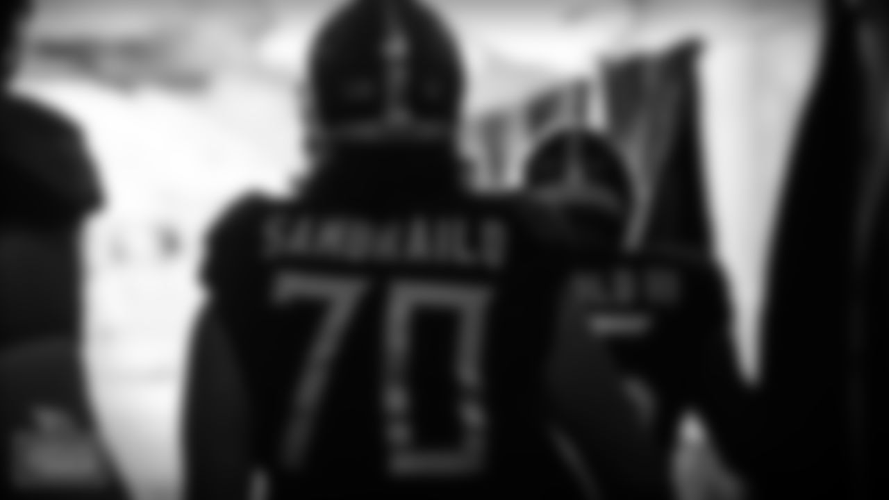 Tackle Ty Sambrailo #70 of the Tennessee Titans before the game between the Tennessee Titans and the Cincinnati Bengals at Paul Brown Stadium on NOVEMBER 01, 2020 in Nashville, TN. Photo By Donald Page/Tennessee Titans
