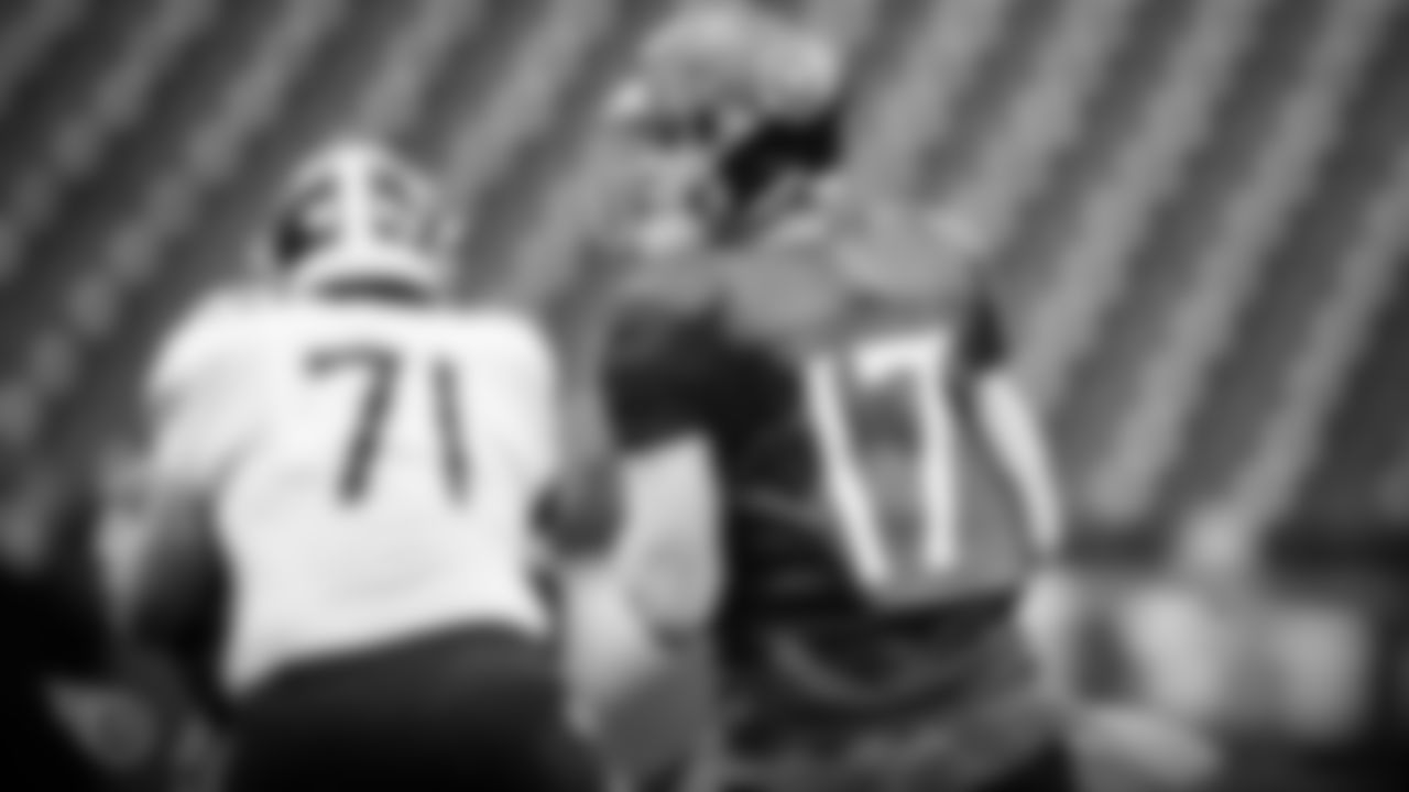NASHVILLE, TN - AUGUST 21, 2020 - Quarterback Ryan Tannehill #17 of the Tennessee Titans during practice at Nissan Stadium in Nashville, TN. Photo By Donald Page/Tennessee Titans