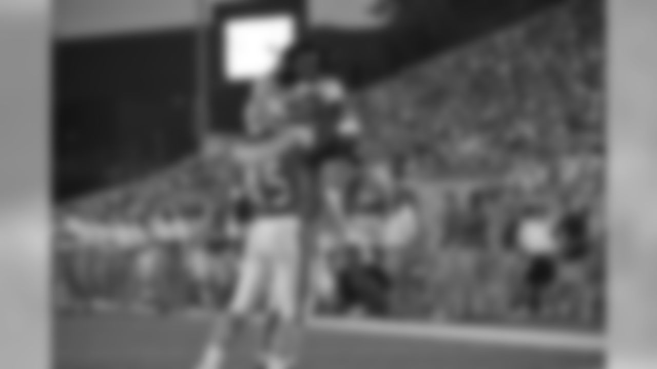 Game action from the Hall of Fame Game featuring the Tennessee Titans and Buffalo Bills on Saturday, Aug. 9, 2009 in Canton, Ohio.