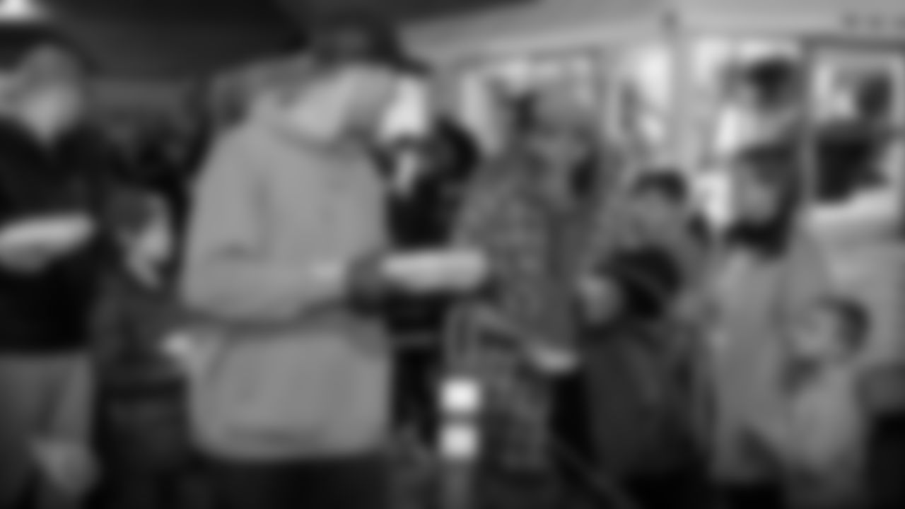 NASHVILLE, TN - NOVEMBER 26, 2019 - Quarterback Ryan Tannehill #17 of the Tennessee Titans feeding the homeless community a thanksgiving meal with the Bridge Ministry in Nashville, TN. Photo By Donald Page/Tennessee Titans
