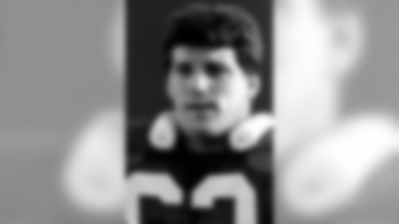 The Oilers selected Mike Munchak with the eighth overall pick in the 1982 NFL Draft.