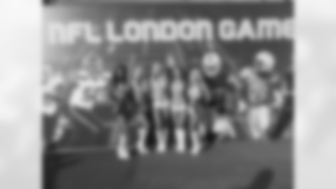 cheer2018london-sun56858