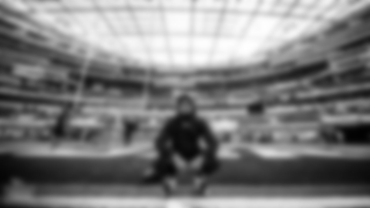 Cornerback Roger McCreary #21 of the Tennessee Titans before the game between the Tennessee Titans and the Los Angeles Chargers at SoFi Stadium on December 18, 2022 in Los Angeles, CA. Photo By Cameron Faulkner/Tennessee Titans