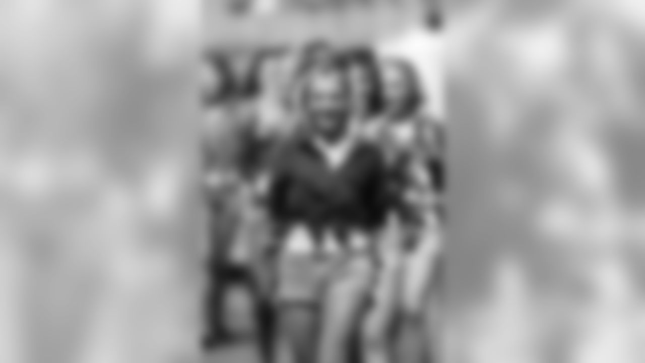 cheerleaders-2018eagles351290