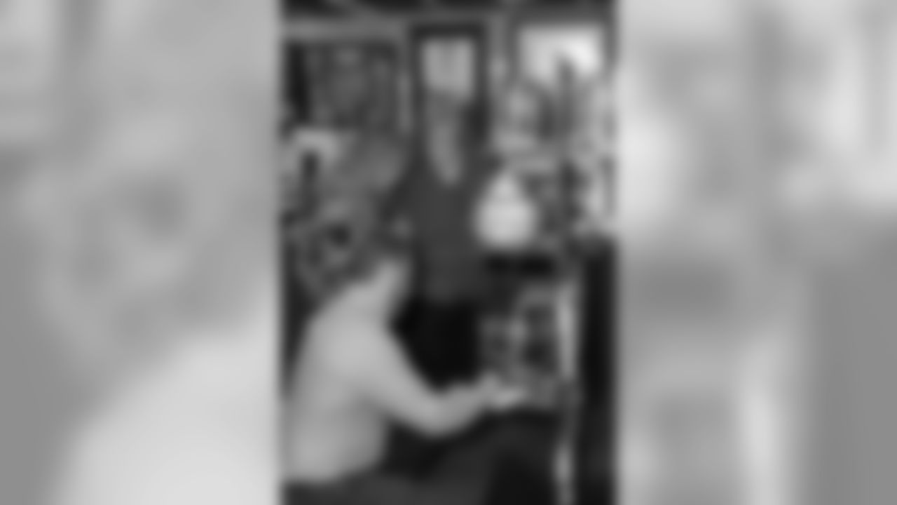taste-of-the-titans-06121974930