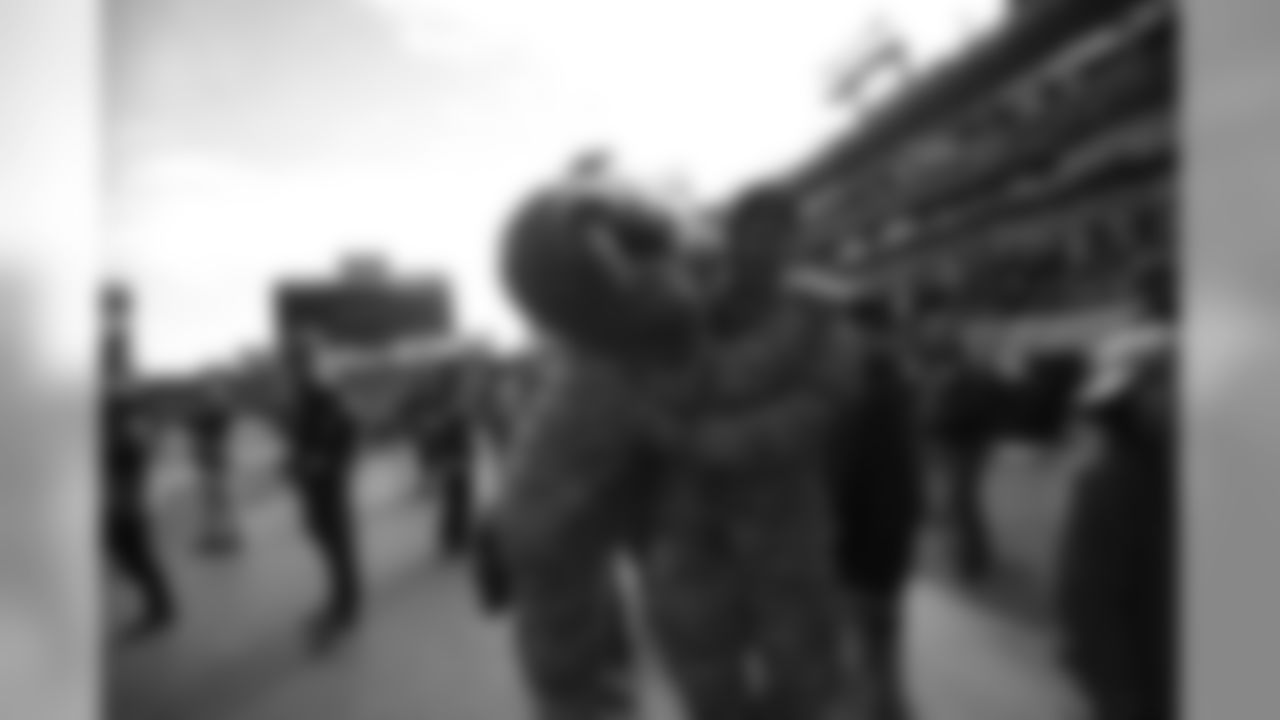 military2018titans60617