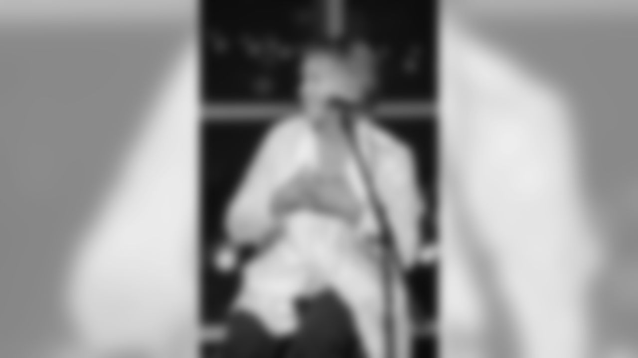 taste-of-the-titans-06121974987
