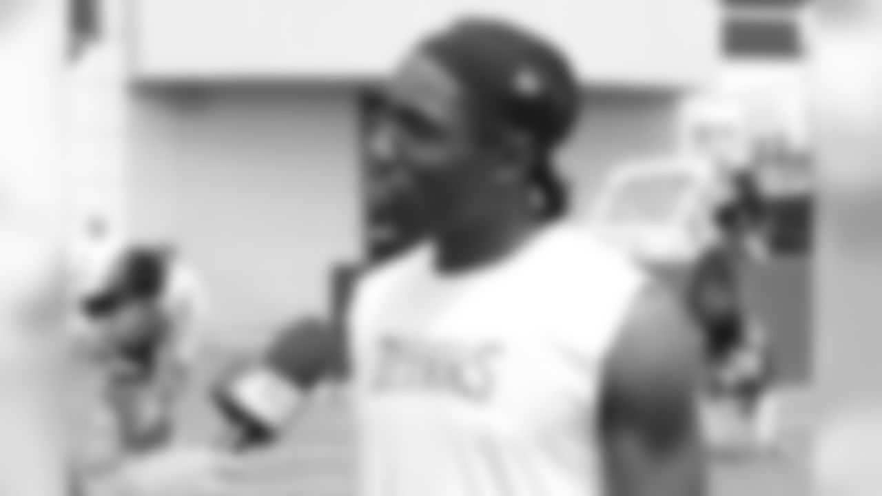titans-bucs-practice-180815c43924