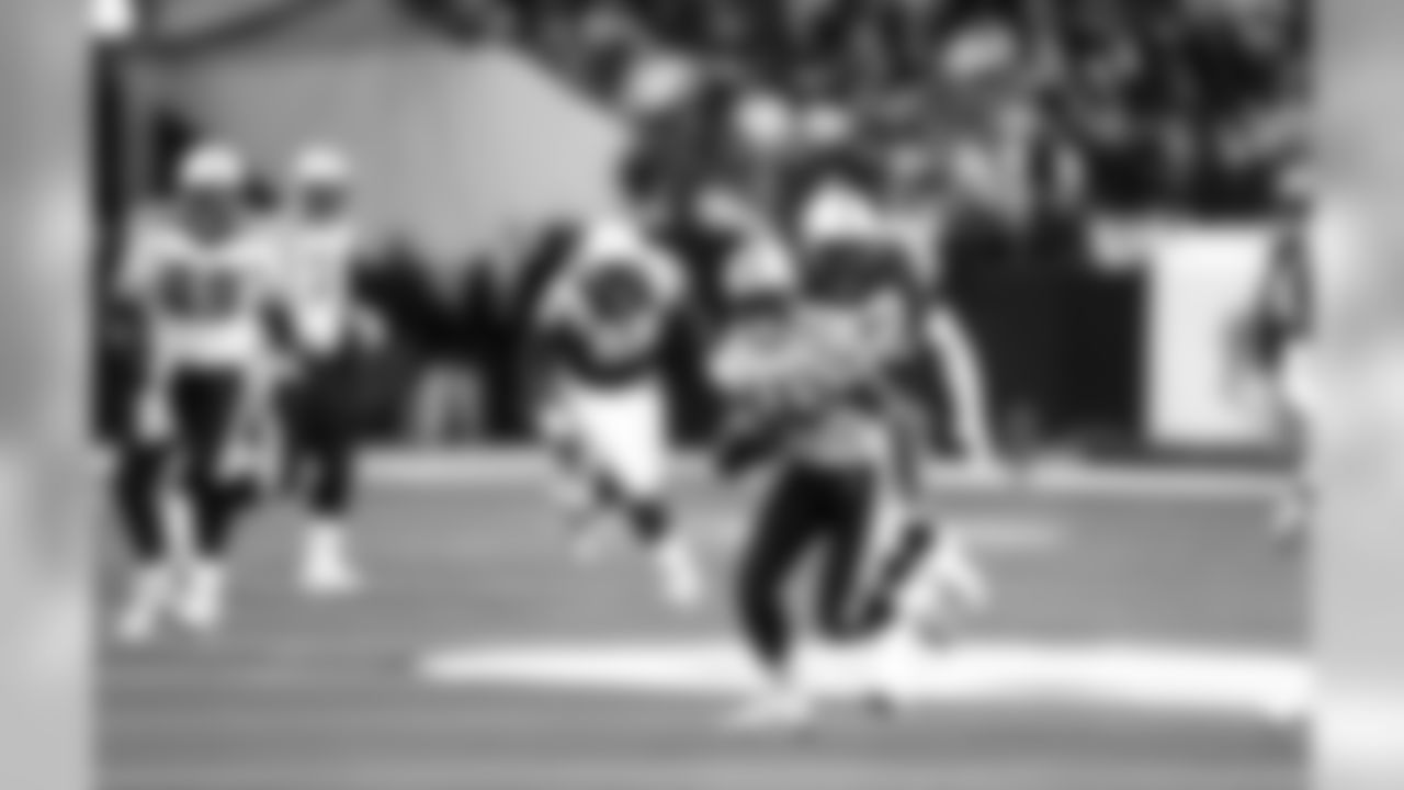 The Oilers selected WR Chris Sanders in the third round of the 1995 NFL Draft with the 67th overall pick.