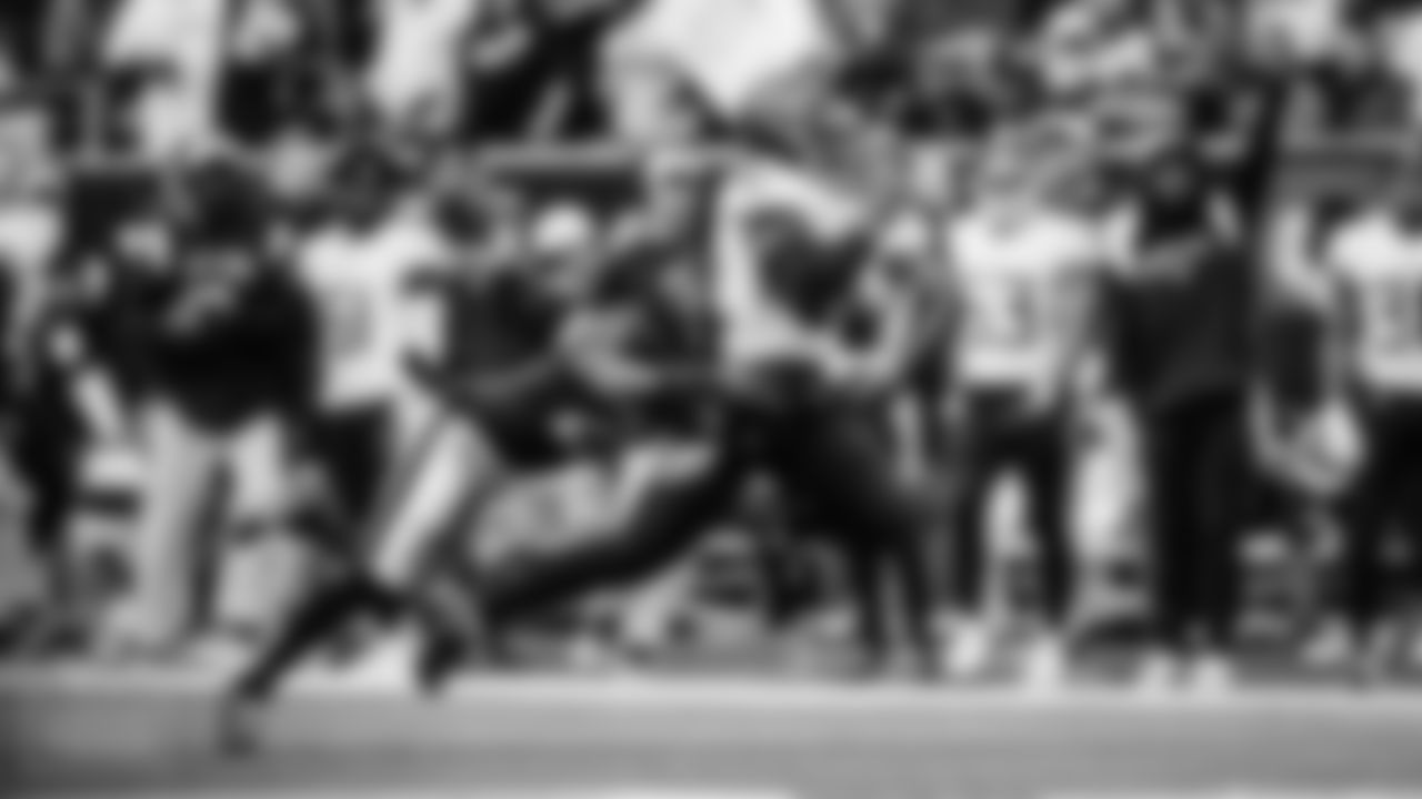 The Tennessee Titans and the Houston Texans play at NRG Stadium on October 30, 2022 in Houston, TX Photo By Cameron Faulkner/Tennessee Titans