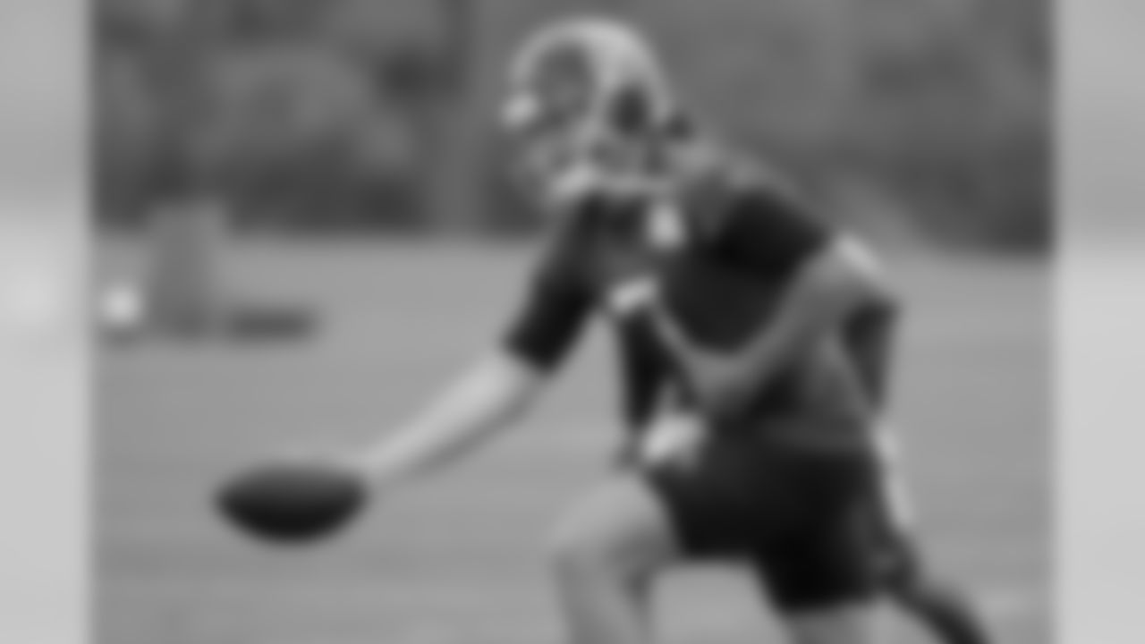 Tennessee Titans quarterback Blaine Gabbert runs a drill during the team's voluntary practice at its NFL football training facility Thursday, April 26, 2018, in Nashville, Tenn. (AP Photo/Mark Humphrey)