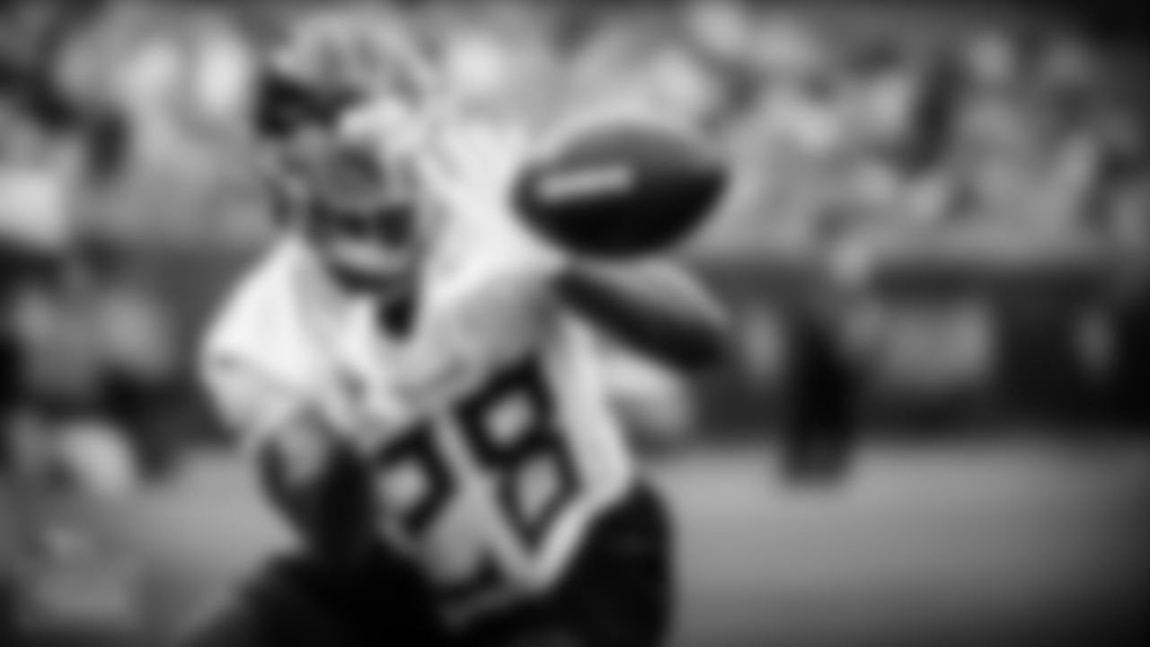 Running back Jeremy McNichols #28 of the Tennessee Titans during the open practice at Nissan Stadium on AUGUST 16, 2021 in Nashville, TN. Photo By Donald Page/Tennessee Titans