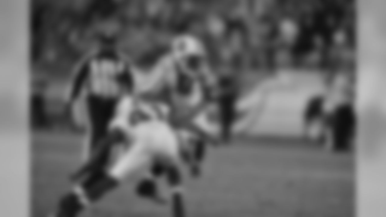 The Tennessee Titans and Indianapolis Colts in action on Sunday, Oct. 11, 2009 at LP Field in Nashville, Tenn.