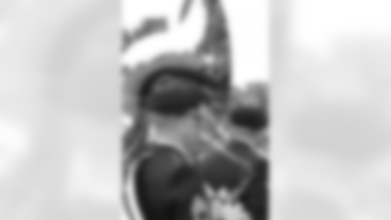 military2018titans60540