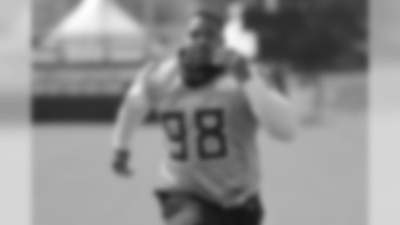 Tennessee Titans defensive lineman and top draft pick Jeffery Simmons runs during NFL football training camp Monday, July 29, 2019, in Nashville, Tenn. (AP Photo/Mark Humphrey)