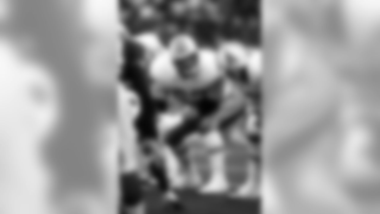 The Oilers selected Mike Munchak with the eighth overall pick in the 1982 NFL Draft.