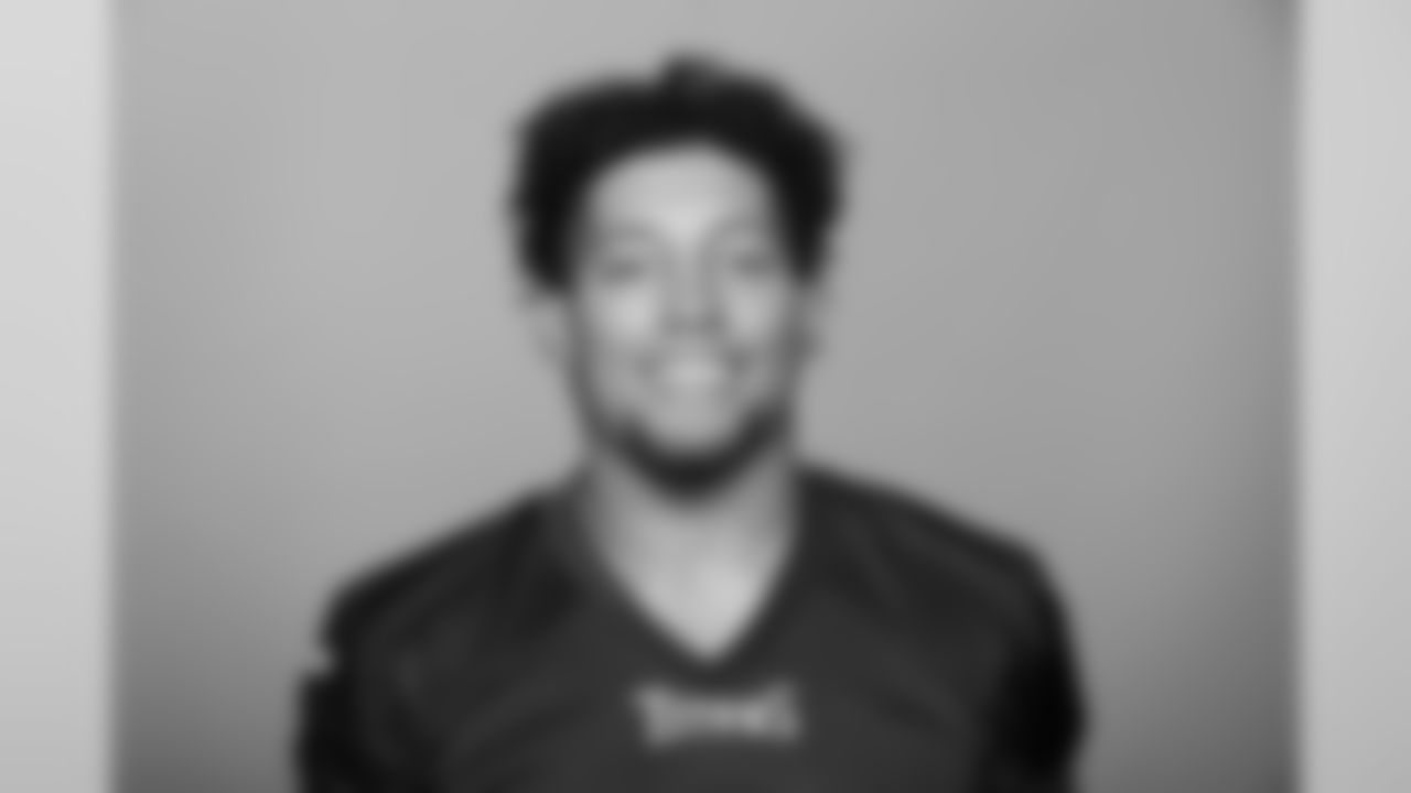 #92 - DE Matt Dickerson