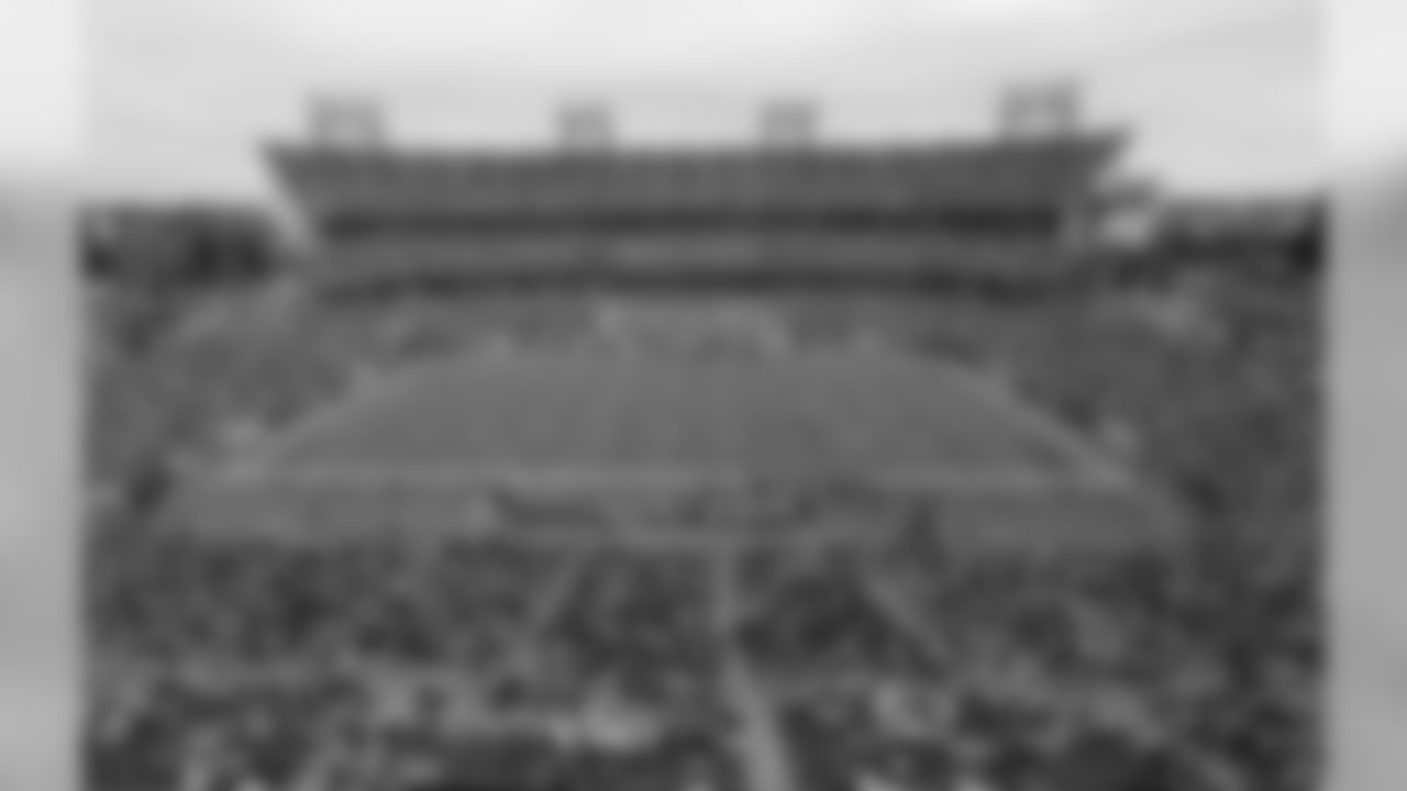 The Tennessee Titans play the Houston Texans in Nissan Stadium during an NFL football game Sunday, Sept. 16, 2018, in Nashville, Tenn. (AP Photo/James Kenney)