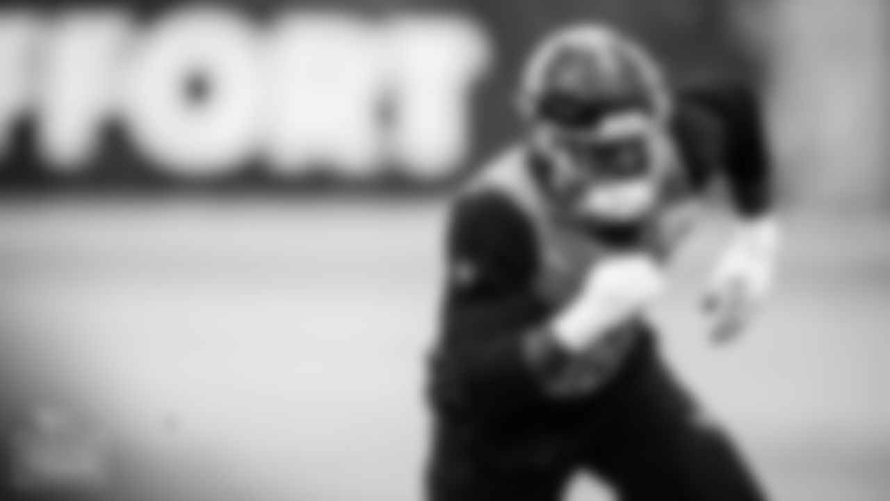Tuzar Skipper during practice at Saint Thomas Sports Park on DECEMBER 30, 2021 in Nashville, TN. Photo By Donald Page/Tennessee Titans